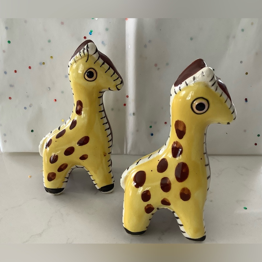 Vintage Yellow Giraffe Salt & Pepper Shakers